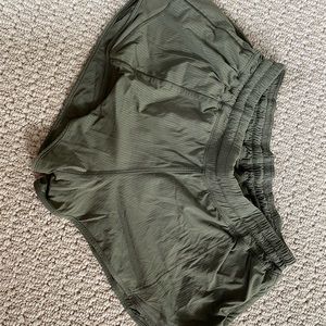 lululemon Hotty Hot Low-Rise Lined Shorts 2.5”